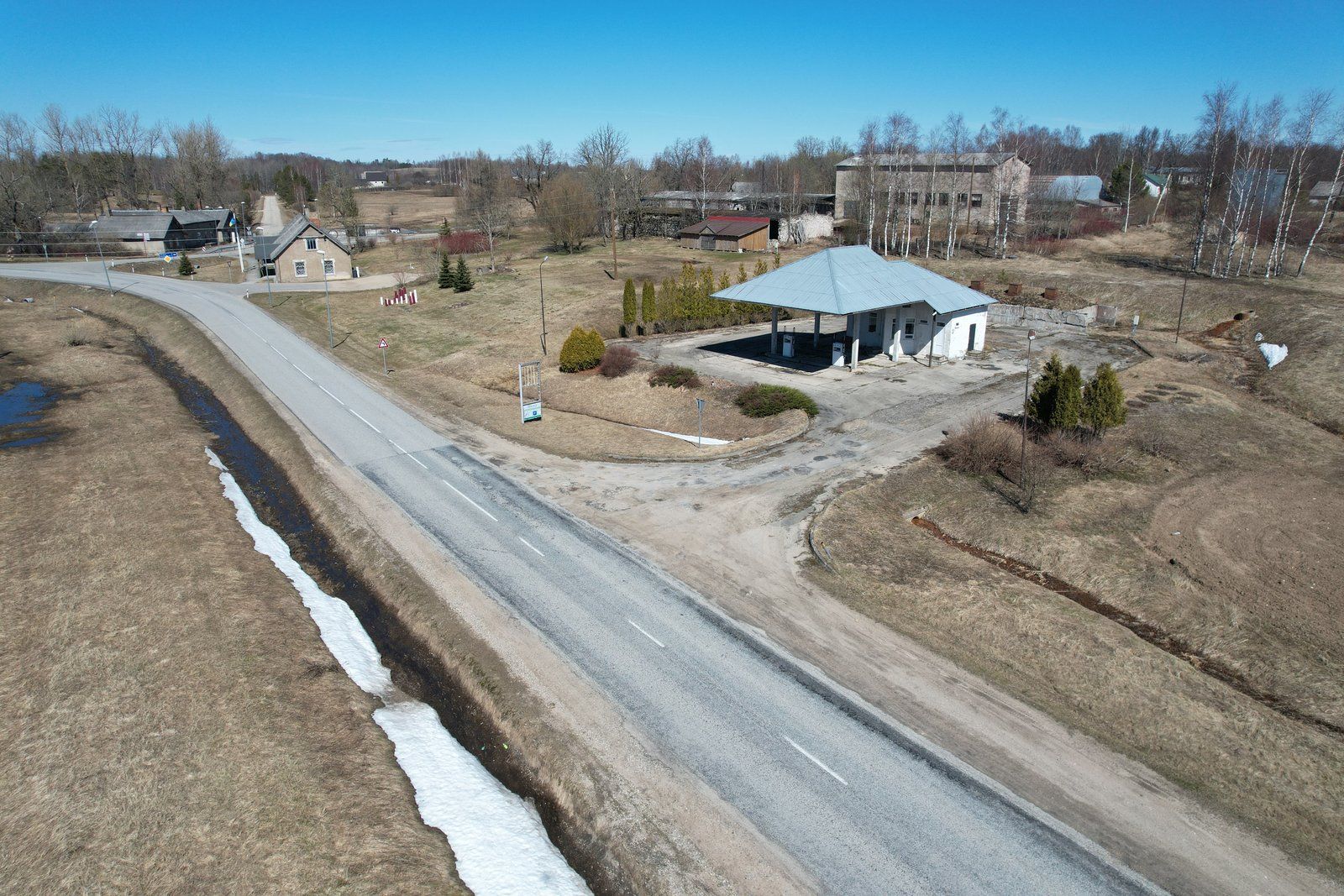 Tirdzniecības telpas 167 m², Degvielas stacija, Vestiena — attēls 2
