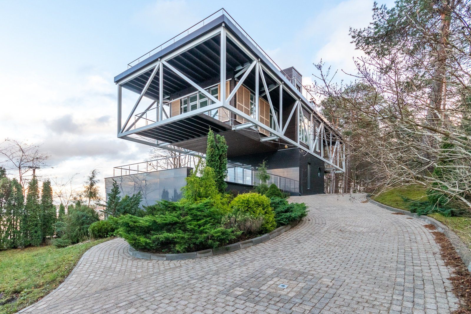 Privātmāja 819 m², Ezermalas iela 44, Mežaparks — attēls 4
