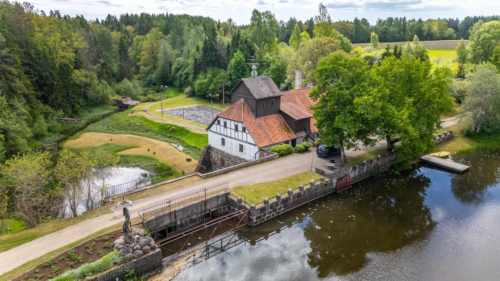 Viesnīca 505 m², Dzirnavas, Zlēku pagasts — attēls 3