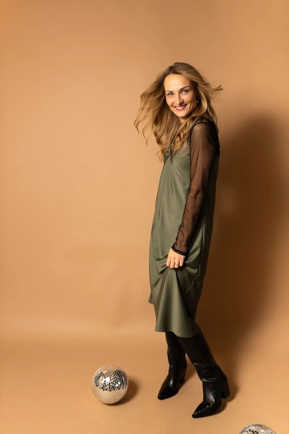 Kleita DEJAMOON, XS, S, M, L, XL, midi, satīns — attēls 3