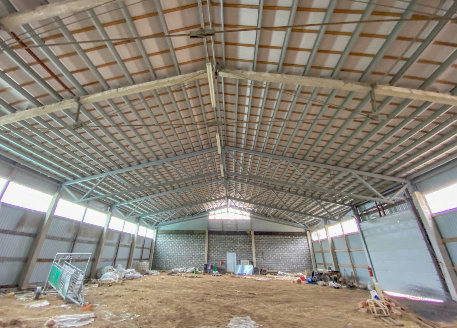 Ražošanas ēka 2662 m², Inešu pagasts — attēls 2